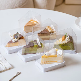 25pcs✨🍰กล่องเค้กสามเหลี่ยม 3 นิ้ว กล่องแซนวิช กล่องเค้ก ขนม แยมโรล ขนมปัง ทรงสี่เหลี่ยม สามเหลี่ยม ฝาใส พร้อมส้อม🍴