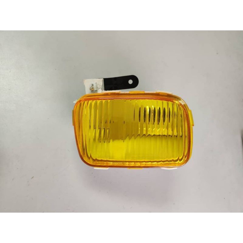 Hino Dutro 300 Series WU410,WU300 โคมไฟกันชน สีเหลือง (LH) (RH)