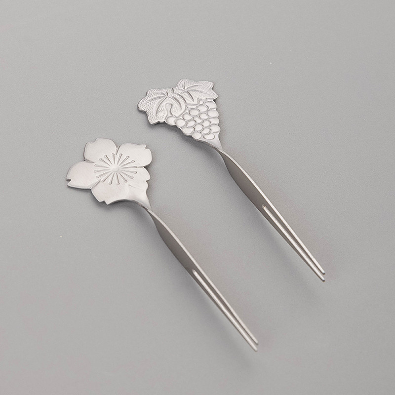 Wagashi เครื่องมือทํามือญี่ปุ่น Wagashi ตัดสแตนเลสมีดผลไม้องุ่น Cherry Blossom