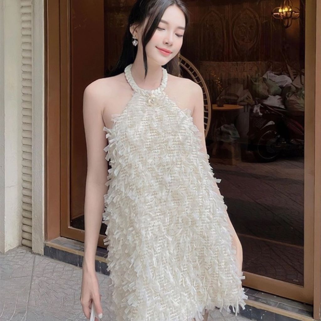 Lady Clothing V287 ดีไซน์เดรสเอี๊ยมเปิดหลังขนเฟอร์สุดหรู