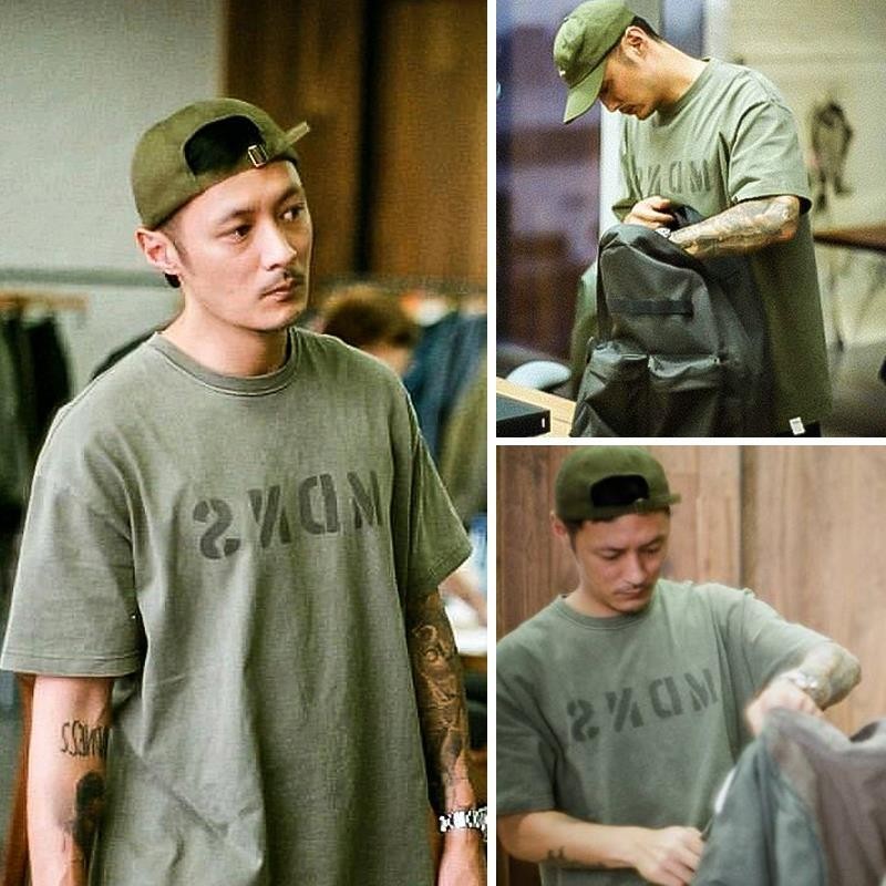 ฮ่องกงอินเทรนด์สไตล์ฮ่องกง Shawn Yue เสื้อยืดแขนสั้นสําหรับชาย MDNS รอบคอบริสุทธิ์ cot หลวมสไตล์ฮ่อง