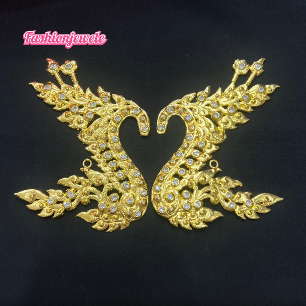 ￼Fashion jewele จอนหูชุดไทยประยุกต์ ขนาดเด็กโตและผู็ใหญ่ใส่ได้ขายเป็นคู่ค่ะ พร้อมส่ง