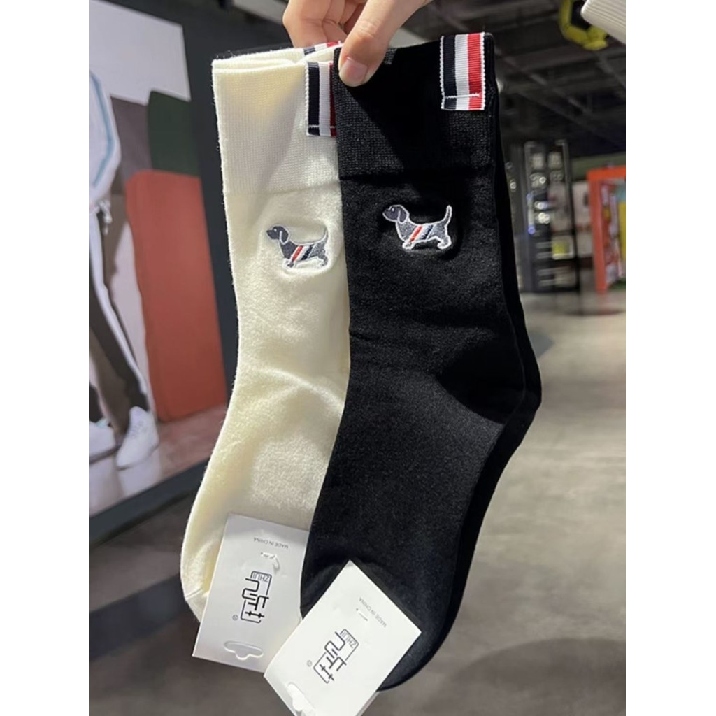 Street Wear tb Puppy ปัก Mid-Tube Socks Niche British Label สีดําสีขาวอินเทรนด์
