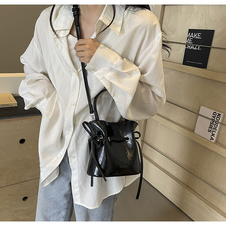 New All-Match Messenger Bag Retro Bow Bucket Bag