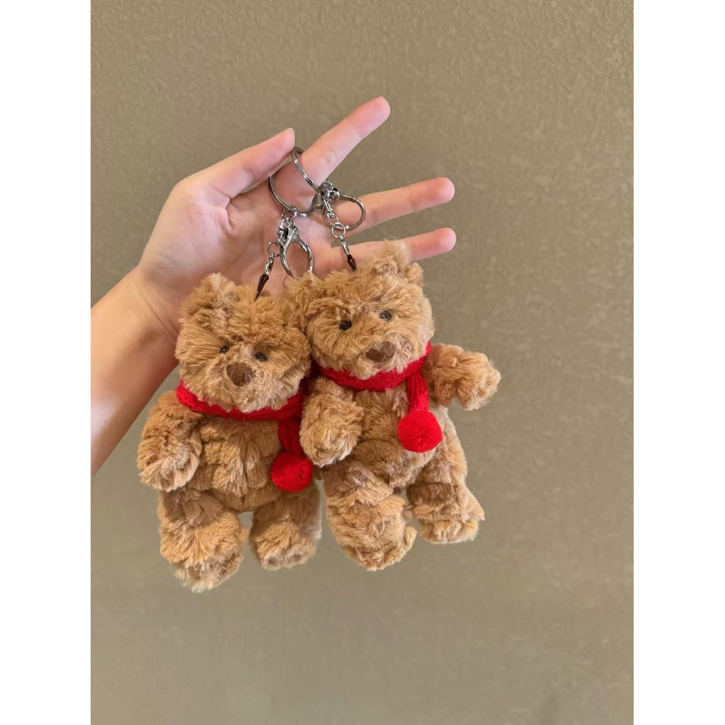 บาร์เซโลนาตุ๊กตากระเป๋าเครื่องประดับฤดูใบไม้ร่วงฤดูหนาวคริสต์มาสสไตล์ตุ๊กตาตุ๊กตาพวงกุญแจจี้สร้างสรรค์ของขวัญคู่เครื่องประดับสไตล์เกาหลีอินสไตล์กระ