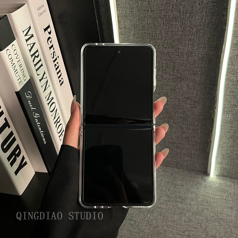 กระจกเกาหลี Graffiti สร้อยข้อมือหัวใจภาษาอังกฤษเคสโทรศัพท์เหมาะสําหรับ Samsung Galaxy ZFlip7 เชือกเส้นเล็กพับ Hard Shell สําหรับ Z Flip 7 6 7FE 5 4 3 5G แฟชั่นฝาครอบป้องกัน - รูปที่ 4