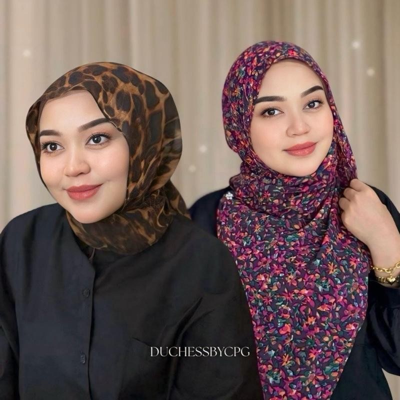 Fighting Land Print Hood1e TM ดีไซน์นี้ถูกสิทธิของหมู่บ้าน Duchess Luxury Group Sdn Bhd TM