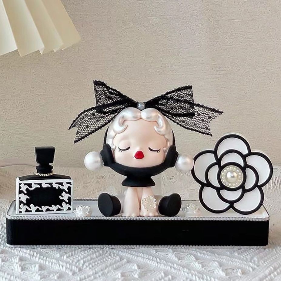 น้ําหอมรถยนต์เครื่องปรับอากาศ Air Outlet ตกแต่งกระเป๋าน้ําหอมสาวยาวนานน้ําหอม Diffuser หินสุภาพสตรีรถน้ํามันหอมระเหย