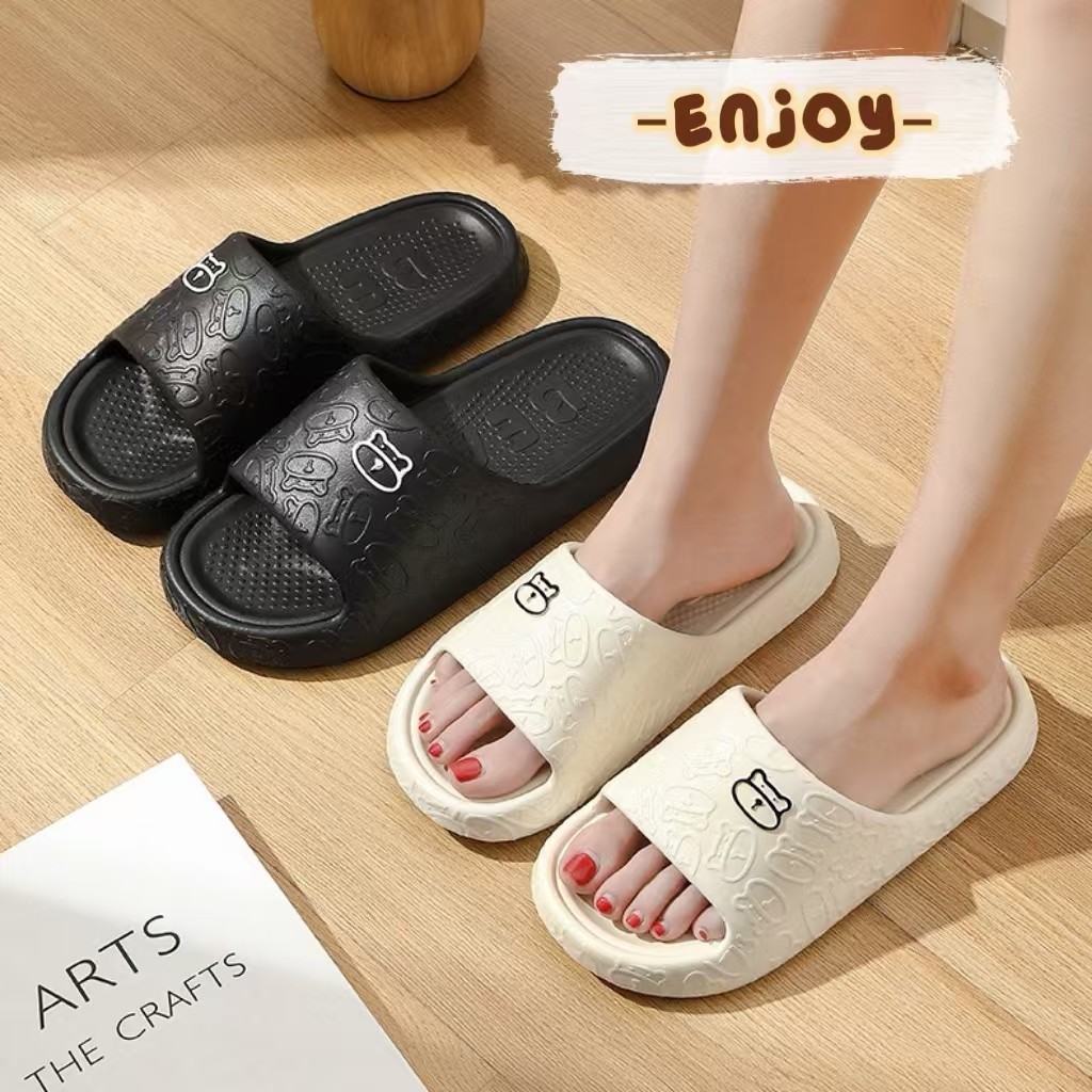 EnJoy พร้อมส่ง (LT-2252) รองเท้าแตะสวมน่ารัก น้องหมีลายนูน3D แฟชั่นเกาหลี พื้นนุ่ม ใส่สบาย