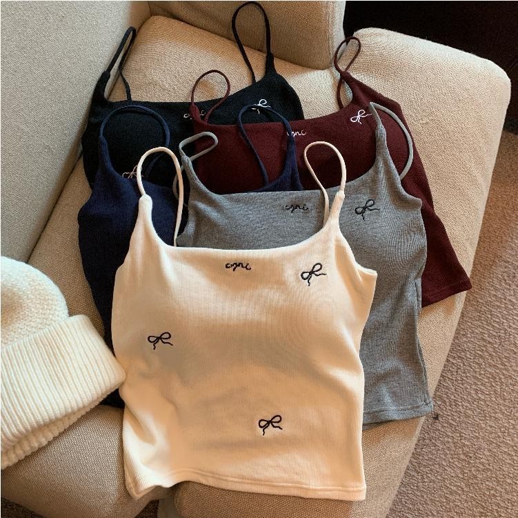 เสื้อสายเดี่ยวคอเหลี่ยมชิ้นเดียวสไตล์เกาหลีของผู้หญิงด้านในเซ็กซี่ที่สวยงามกลับด้านบน