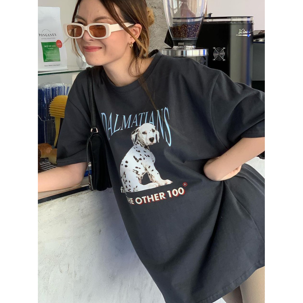 (จัดส่งตลอด 24 ชั่วโมง）OOOK Official เสื้อยืดแขนสั้นคอกลมฤดูร้อน ด้วยผ้าฝ้าย 100%. พิมพ์รูปสุนัขจุดด่าง.