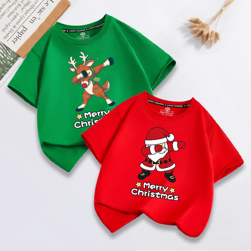 เสื้อยืดธีมคริสต์มาสสําหรับเด็กพร้อมชุดแขนสั้นวันหยุด Reindeer และซานตาคลอส