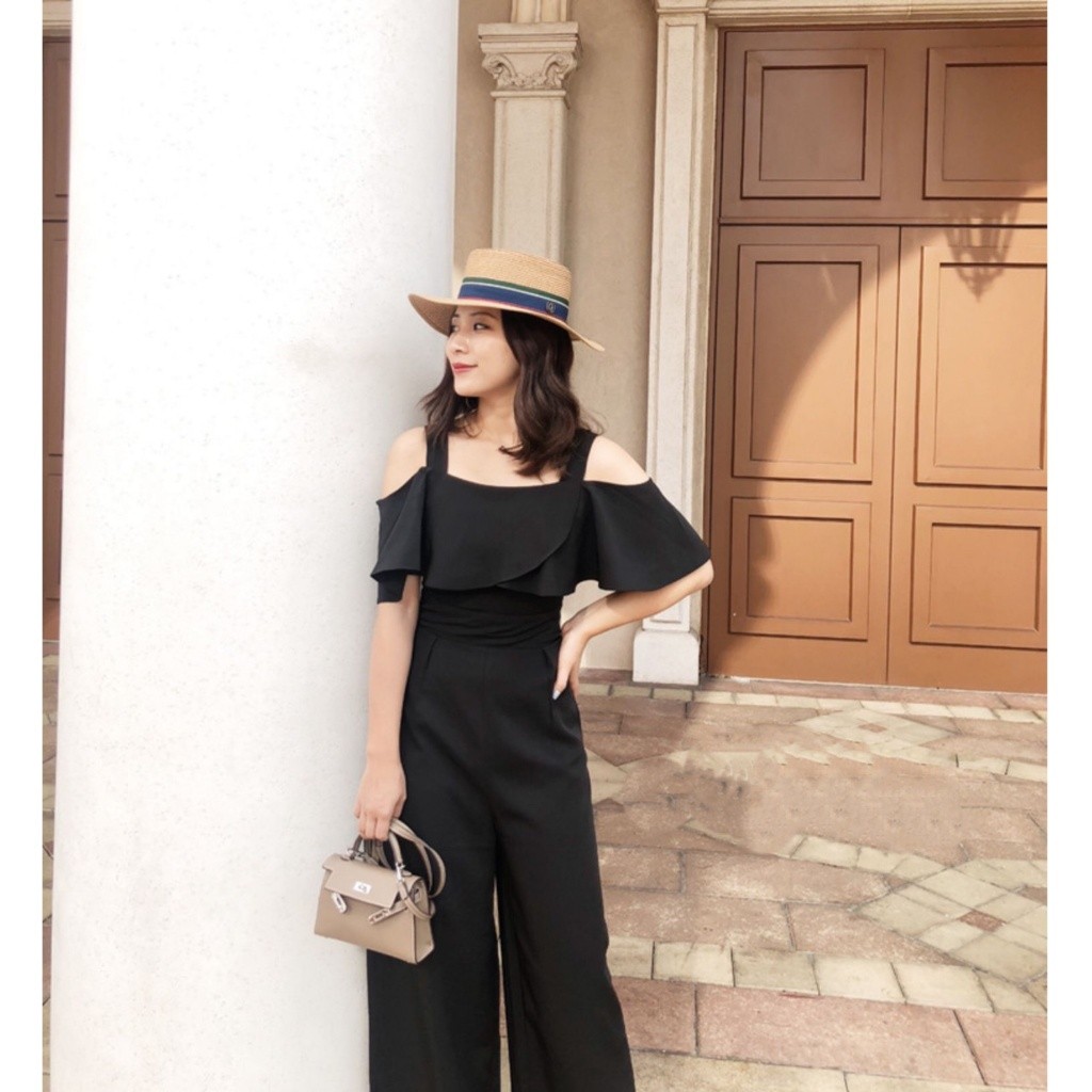 S-4XL จั๊มสูทแฟชั่นสาวพลัสไซส์ เปิดไหล่ ปกปิดสัดส่วน ใส่แล้วดูผอม ชุดเซ็ตสไตล์เรียบหรู แฟชั่น ให้ดูผอมเพรียว