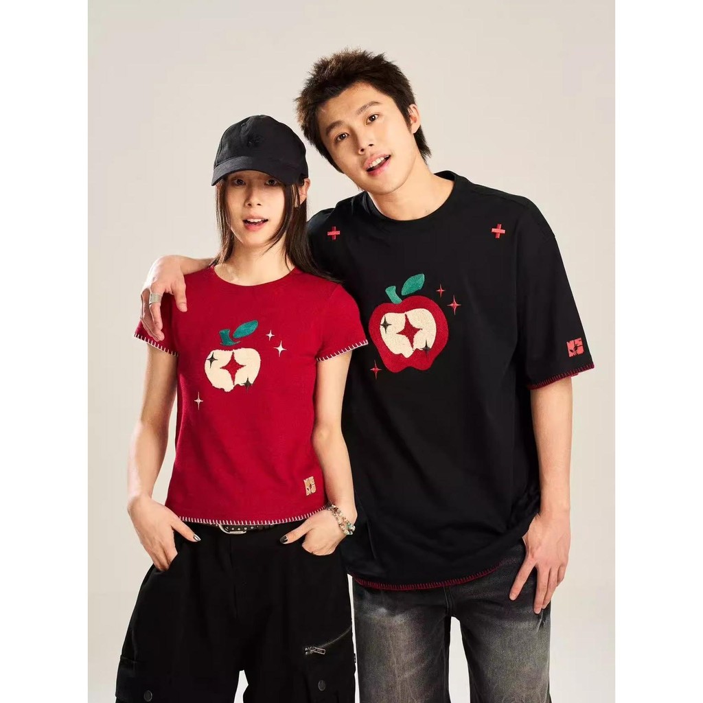 COD ✅ เกาหลี เสื้อแบบดารา เสื้อยืดแขนสั้น HXDX0443  ผู้ชาย ผู้หญิง ลายทาง ตัวอักษร หลวม ลายสกรีน ฤดูร้อน ฤดูใบไม้ผลิ