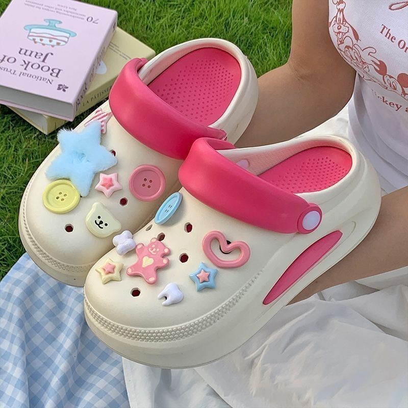 จัดส่งจากกรุงเทพฯรองเท้าแตะผู้หญิงพื้นหนา รองเท้าหัวโตกันลื่น รองเท้าแตะกลางแจ้งพื้นนุ่ม พร้อมชุดอุปกรณ์เสริมรองเท้าX124 - รูปที่ 2