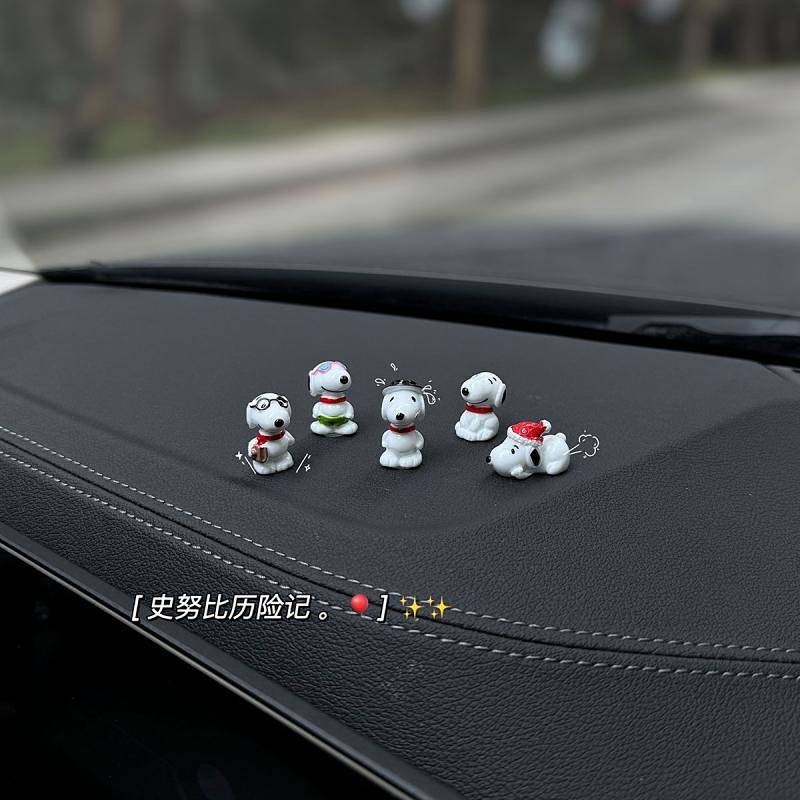 Cartoon Snoopy Healing Series Car Accessories Decoration Car Center Console 2024 Doll Internet Celebrity Small Car Good Things Y67A
