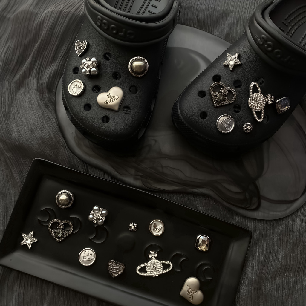 Planet series cocs jibiz diy รองเท้าอุปกรณ์เสริม ins ตกแต่งรองเท้ารองเท้ารองเท้า crocs clog jbbitz หัวเข็มขัดรองเท้าสําหรับ crocs charm pin