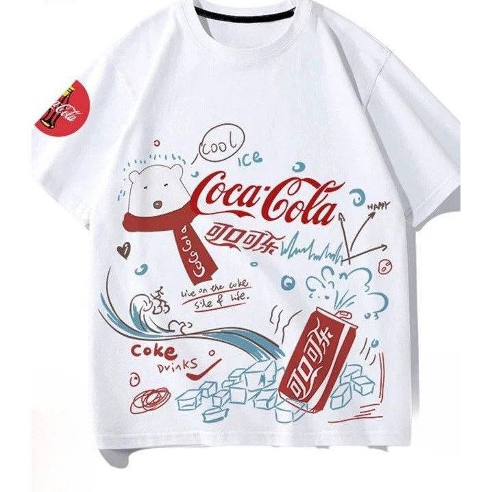 Coca-Cola เสื้อยืดแขนสั้นผ้าฝ้ายแท้ผู้ชายผู้หญิงหมีขั้วโลก Cola Group เสื้อยืดหลวมเสื้อผ้าชั้นนํา