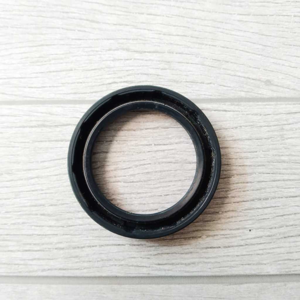 ซีลน้ํามัน SIL POROS CRANK (27X37X7/5.5) HONDA WIN100 - NEW OLD STOCK-