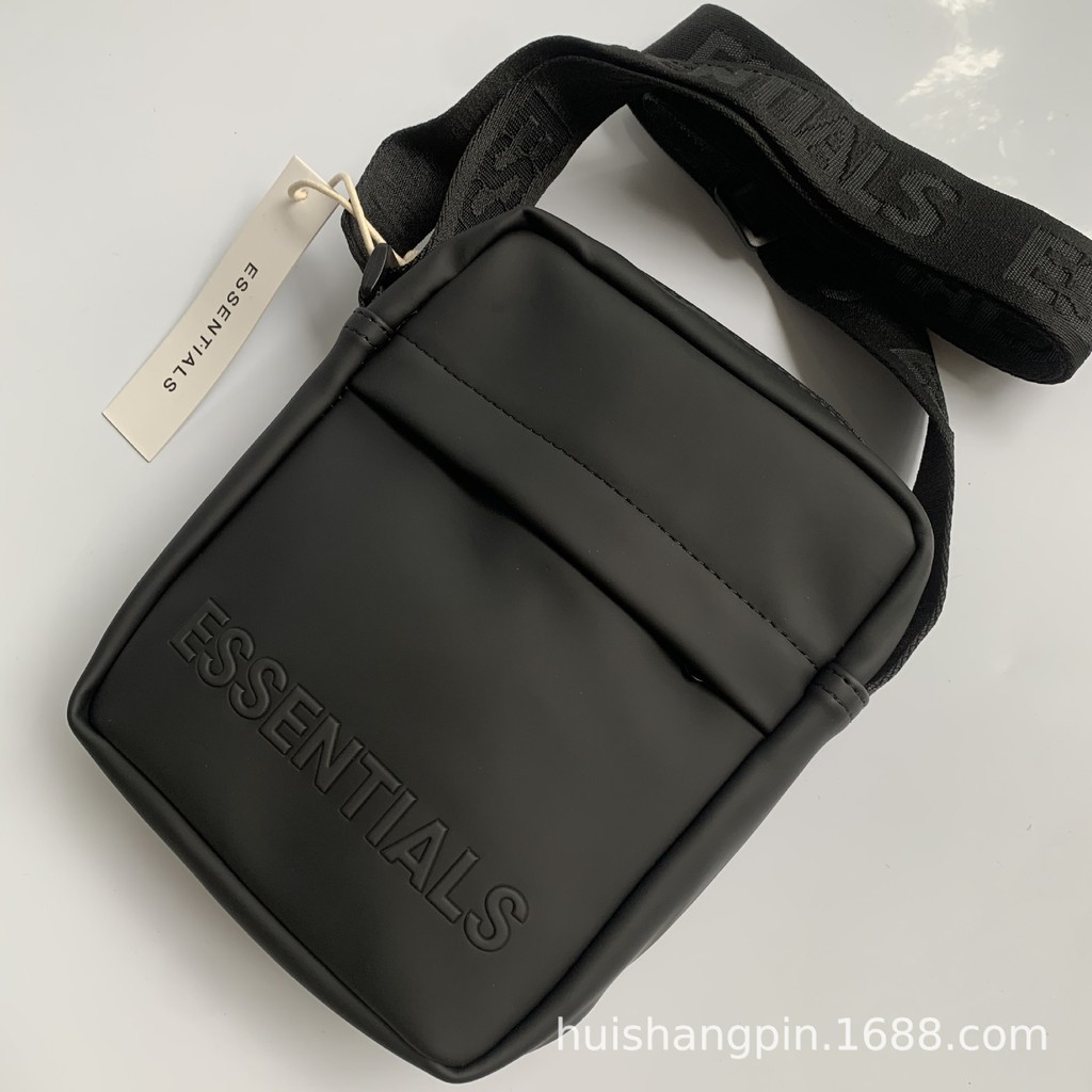 Fog Messenger Bag ESSENTIALS กระเป๋าสะพายไหล่ผู้ชายกระเป๋าโทรศัพท์มือถือ