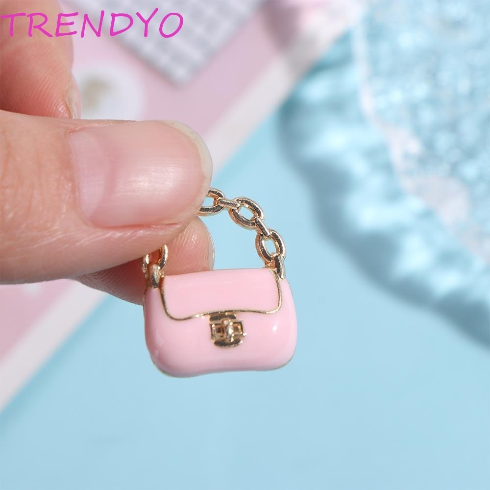 Trendyo Dollhouse Miniature กระเป๋าถือโลหะ, DIY ของเล่นสีดํา/สีขาวตุ๊กตา Miniature กระเป๋า, มินิเสื้อผ้าอุปกรณ์เสริมแฟชั่นน่ารักตกแต่งตุ๊กตามินิโซ่โลหะกระเป๋าเด็ก