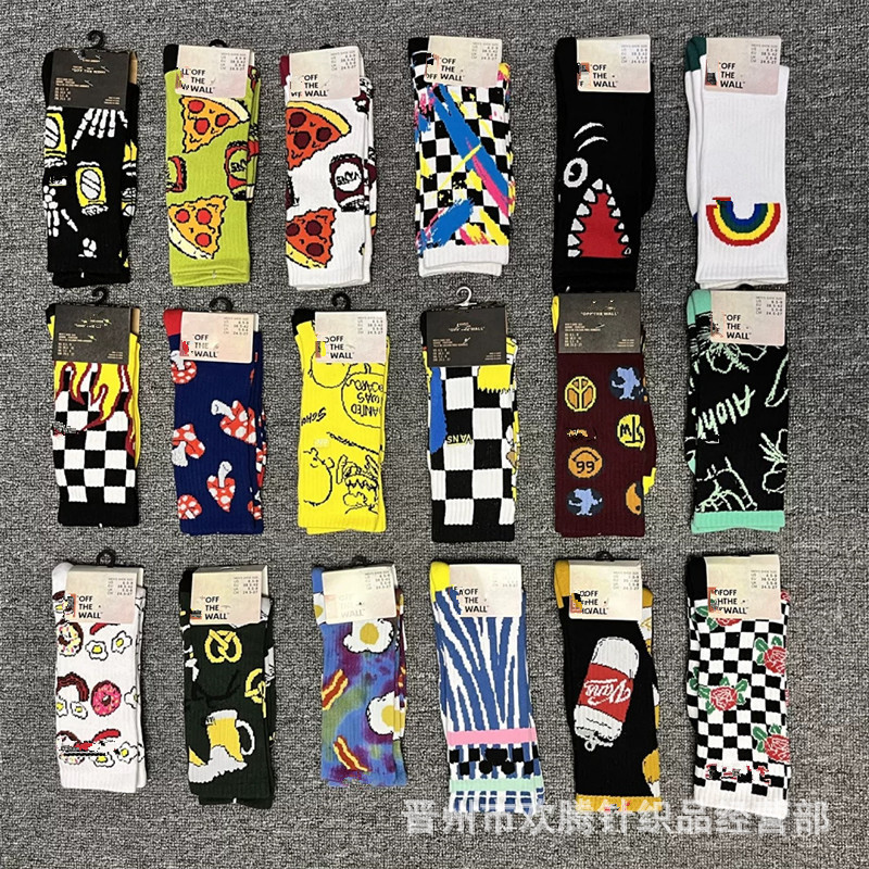 Vans Vans ถุงเท้า Vans ผู้ชายผู้หญิงขนาดกลางยาวหลอดผ้าขนหนูด้านล่าง Street ถุงเท้าสเก็ตบอร์ดคลาสสิก Checkerboard กีฬาถุงเท้าอินเทรนด์