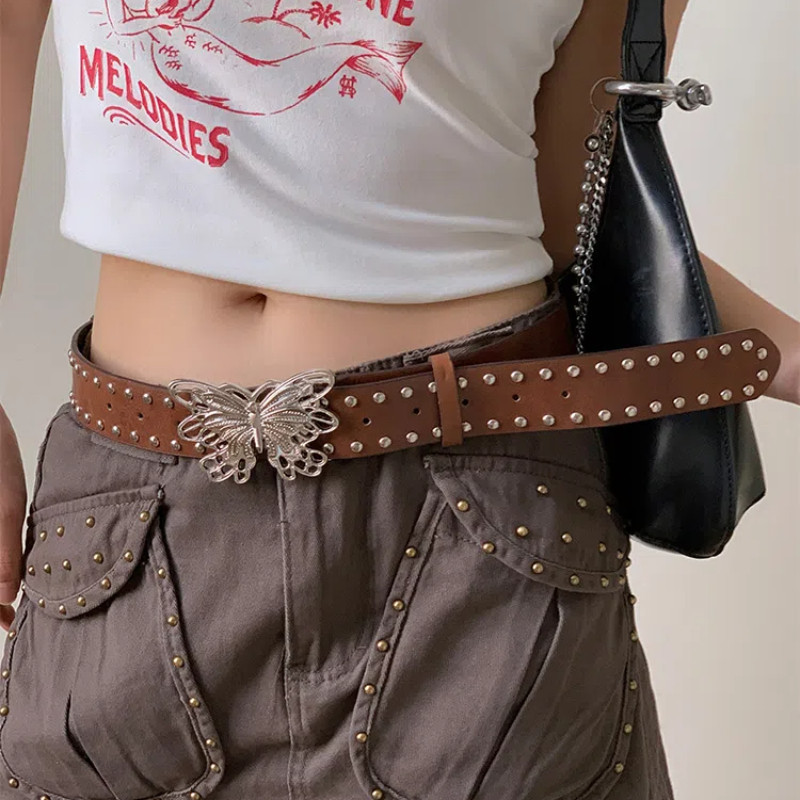 Y2k สีน้ําตาลผีเสื้อ Rivets เข็มขัดขนาดใหญ่หญิง Hip Hop Punk แฟชั่นจับคู่กางเกงยีนส์ Retro