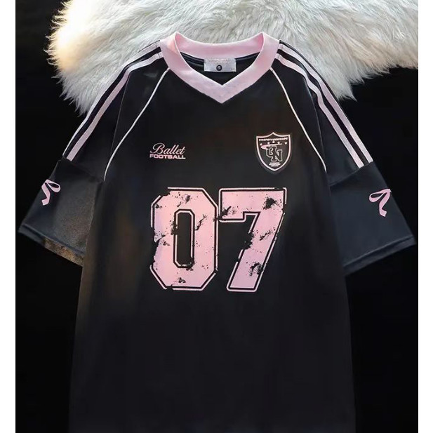 เสื้อยืด "บัลเล่ต์ฟุตบอล"Free Custom Name & NumberJersey coquette ริบบิ้นแขนสั้นเสื้อ Malt,Simple Design,Free Customization,2024 คอลเลกชันใหม่