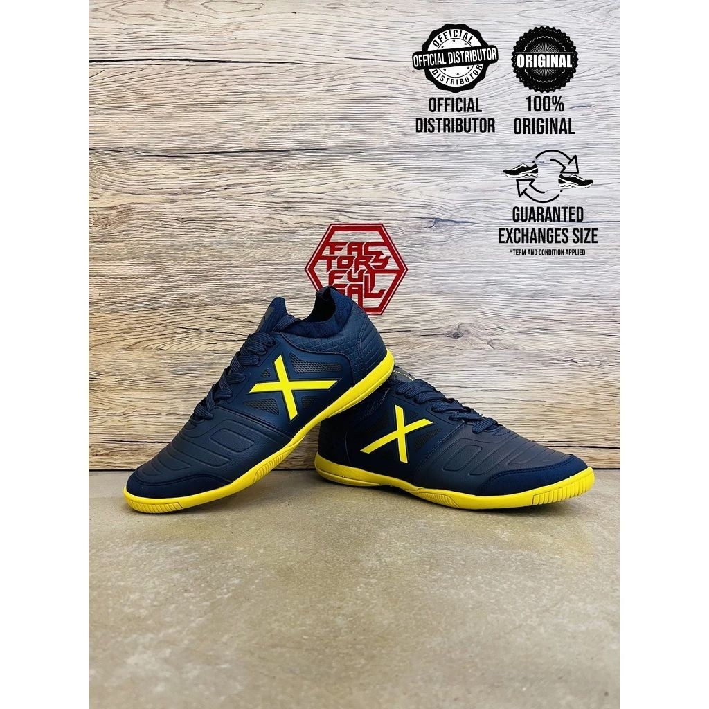 MUNICH XM THREE 47 (NAVY BLUE) รองเท้า FUTSAL
