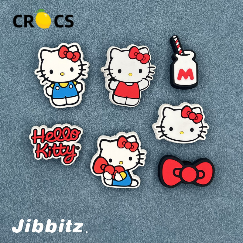 9 ชิ้น\set Jibbitz Crocs Charm เข็มขัดหัวเข็มขัดอุปกรณ์ตกแต่งรองเท้าน่ารัก Hello Kitty Cat