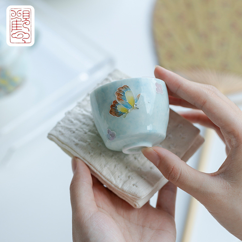 Aritayaki ถ้วยน้ําชาผีเสื้อทาสีด้วยมือถ้วยชาเซรามิกทําด้วยมือถ้วยมาสเตอร์ญี่ปุ่นชุดน้ําชากังฟูดื่มถ้