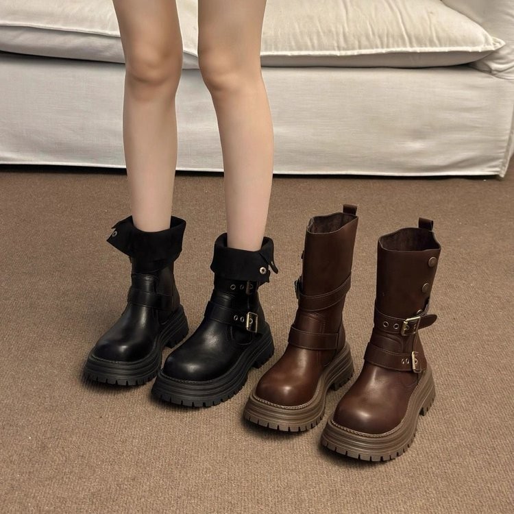 รองเท้าบูทแฟชั่นสำหรับผู้หญิง แบบ.Platform sole ทำจากยางPU