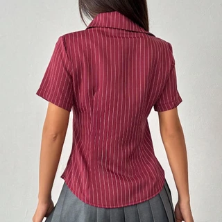 เสื้อเชิ้ตแขนสั้นพิมพ์ลายทางสำหรับผู้หญิง มีปกและเอวบาง เหมาะกับการเดินทางและการแต่งตัวในหลายสไตล์