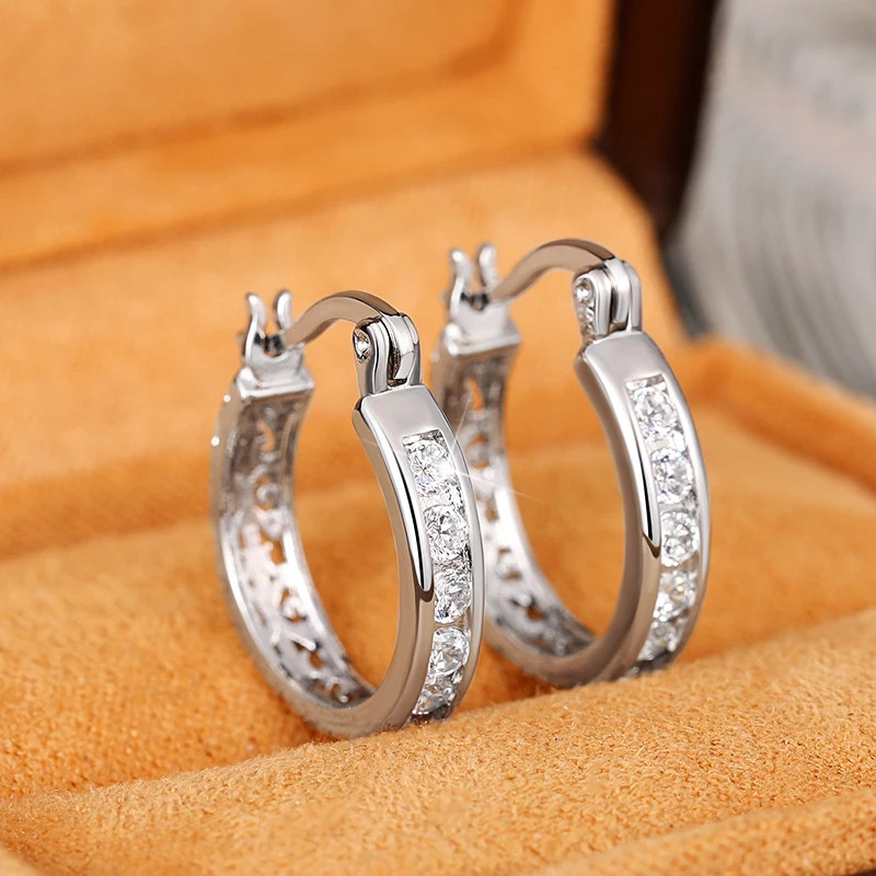 925 เงินสเตอร์ลิงอเนกประสงค์ Hoop ต่างหูผู้หญิงเงินแฟชั่นทุกวันสวมใส่วงกลมอุปกรณ์เสริม Cubic Zirconia Chic เครื่องประดับ