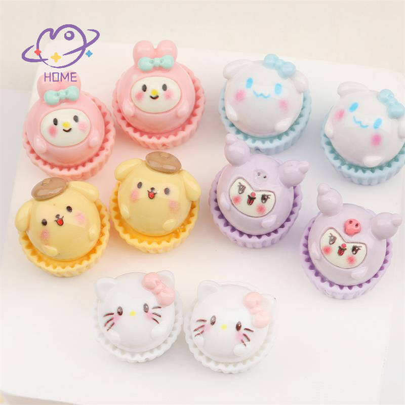 [mayhome] การ์ตูน Sanrio พัฟเค้กตุ๊กตาของเล่นตกแต่งน่ารัก Kuromi Pompompurin Micro ภูมิทัศน์เครื่องประดับเรซิ่น DIY อุปกรณ์เสริมของขวัญ {TH}