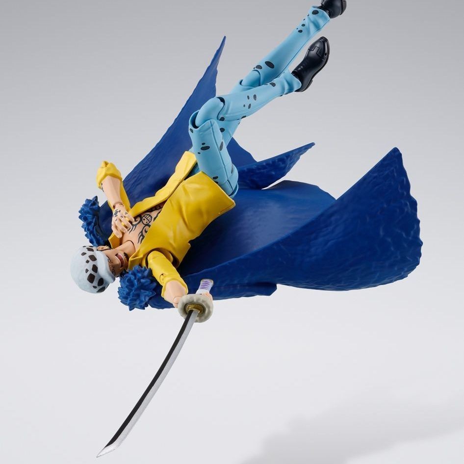 Bandai SHF One Piece One Piece Trafal Garo สงครามครูเสดกับ Ghost Island สามารถเคลื่อนย้ายได้