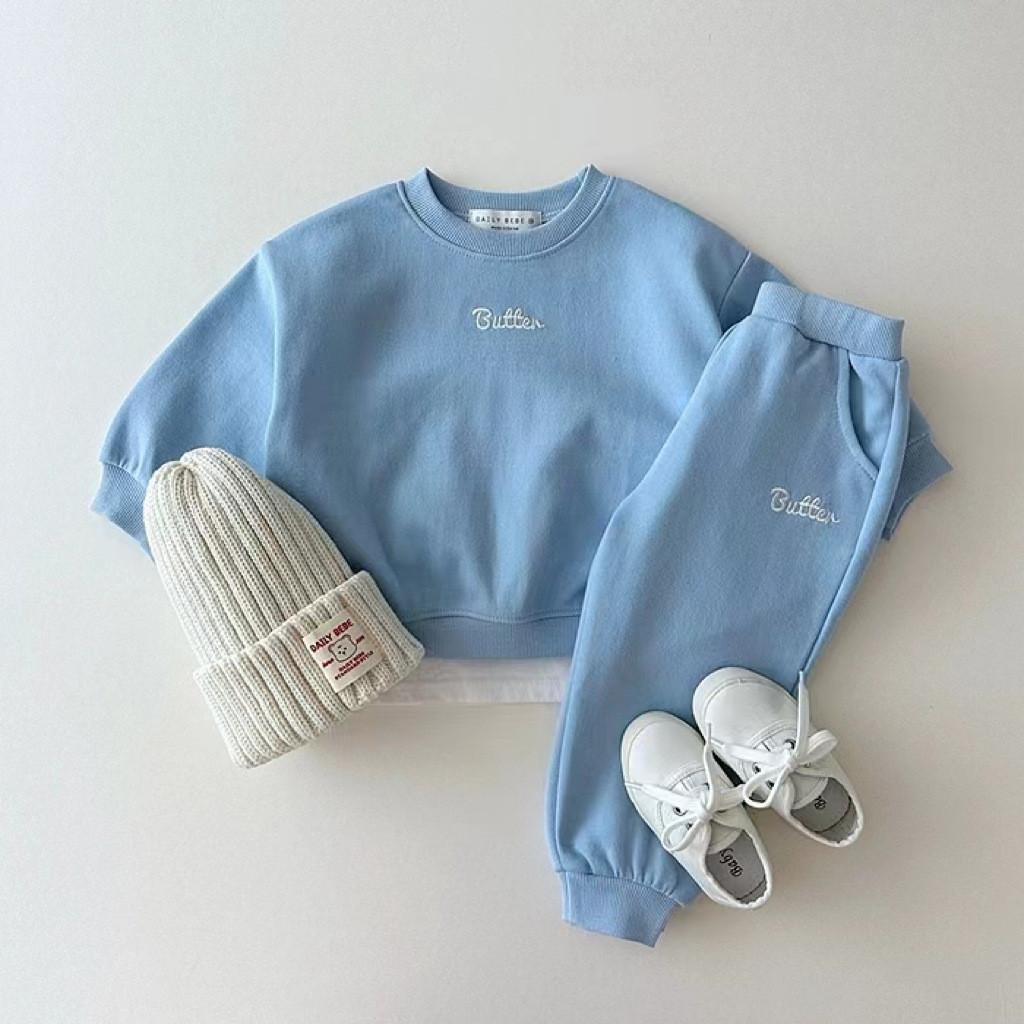 Ins เวอร์ชั่นเกาหลีชุดเสื้อกันหนาวสีสันสดใสเสื้อกันหนาวสีทึบตัวอักษรภาษาอังกฤษชายหญิงเด็ก