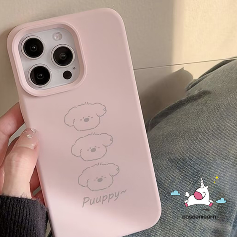 Happy Little Dog Tag การ์ตูนลูกสุนัขสีชมพู Doodle อินเทรนด์หมีน่ารักสําหรับ IPhone 16 11 13 15 14 12 Pro Max XR X 16 14 15 Plus XS Max หรูหราผิวรู้สึกหนังกรณีเนื้อ