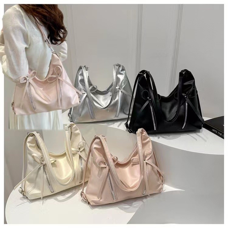 Lucky girl555 - new>>กระเป๋าสะพายข้าง* ใหม่* ทรงน่ารักมากมี 4 สีให้เลือดมีซิปด้วยนะคะใส่ของได้เยอะpu- SP7295