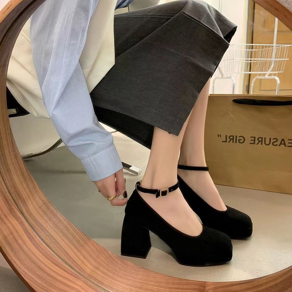 แมรี่เจน รองเท้าลําลอง Mary Jane ระบายอากาศได้สวมใส่ด้านนอกเพิ่มความสูงหนาSoled Soft-Soled