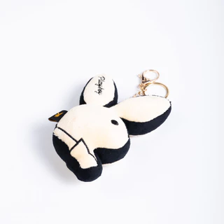 PLAYBOY รุ่น Bunny Charm พวงกุญแจตุ๊กตากระต่ายเพลย์บอย รหัส ST-252K150CC ดีไซน์ขนนุ่ม หูกระต่ายปักตัวอักษร