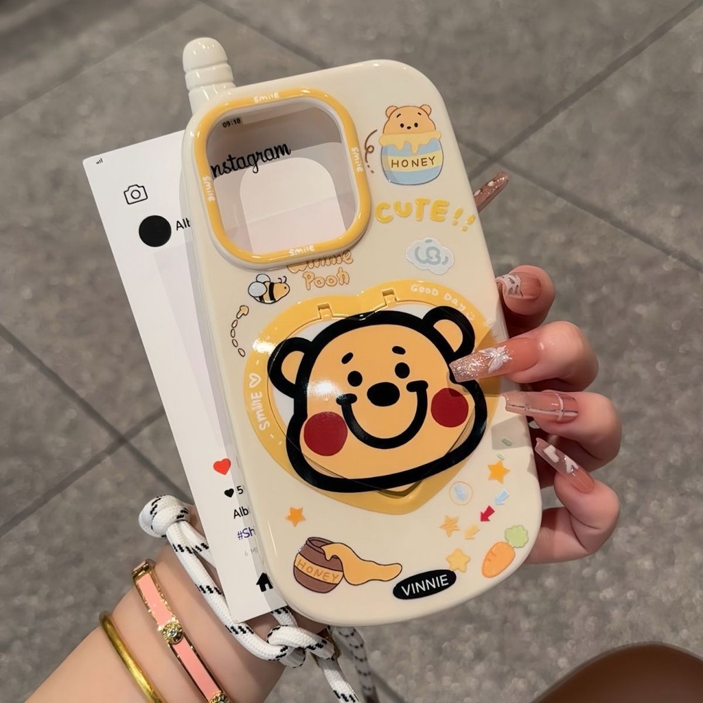 เหมาะสําหรับ iPhone 11, 15, 12, 13, 16, 14 Pro Max, 8 Plus, 7 Plus, X, XR, XS, Max 7, 8 Plus, SE เคสป้องกัน, กันรอยขีดข่วน, กันกระแทก, เคสป้องกันน้ําหนักเบา อะนิเมะพี่ใหญ่เคสโทรศัพท์สร้างสรรค์สวมกระจกและวงเล็บเคสป้องกันน่ารักเคสแข็งแฟชั่น ราคา ถูกที่สุด ดีลบีเคเค แกลเลอรีภาพที่ 4