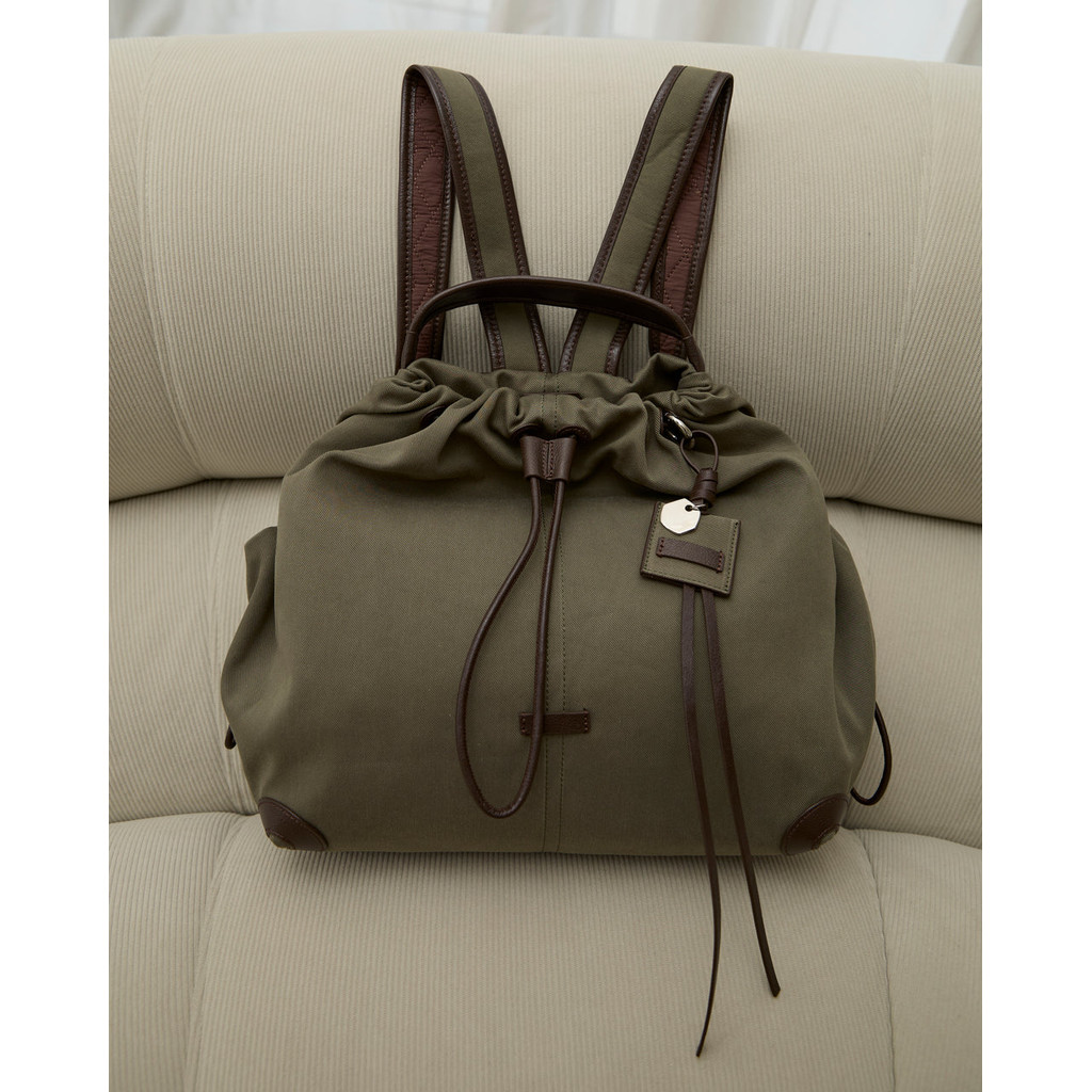 Muse Aria - Octavia Canvas Backpack with Leather Details กระเป๋าสะพายหลัง