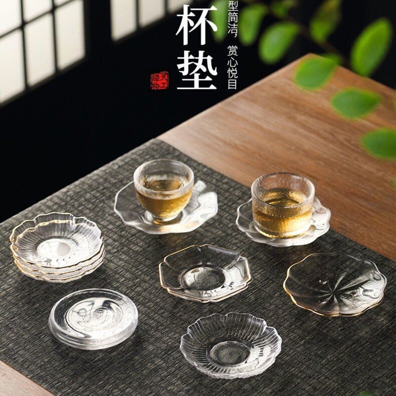 วาดทอง High-End แก้วชา Coaster Kung Fu ชุดชาอุปกรณ์เสริมหนาโปร่งใสสไตล์ใหม่ในครัวเรือนเดี่ยวจานรองถ้วยผีเสื้อ
