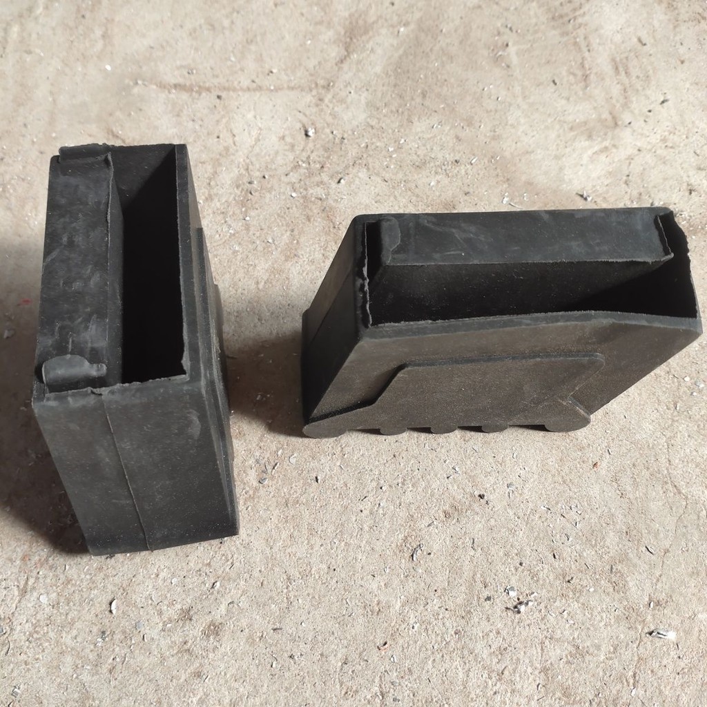 ♛-❀แผ่นรองเท้าหนาพิเศษอลูมิเนียมอัลลอยด์ทนทานมุมด้านล่างบันไดบันไดยืดไสลด์ยางกันลื่นอุปกรณ์บันไดก้างปลา - รูปที่ 2