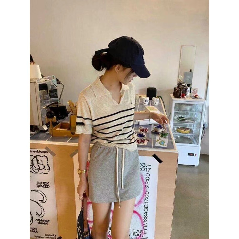 เสื้อสเวตเตอร์ปักลายปักแขนสั้นคอโปโลลายทางแฟชั่นบาลามี่สำหรับผู้หญิง