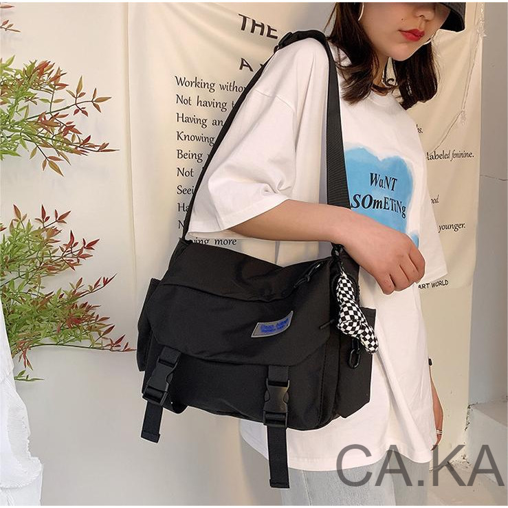 CA.KA กระเป๋าสะพายข้าง กระเป๋าผ้าไนลอน สไตล์เกาหลี สำหรับผู้ชาย/ผู้หญิง จุของได้เยอะ 3สี