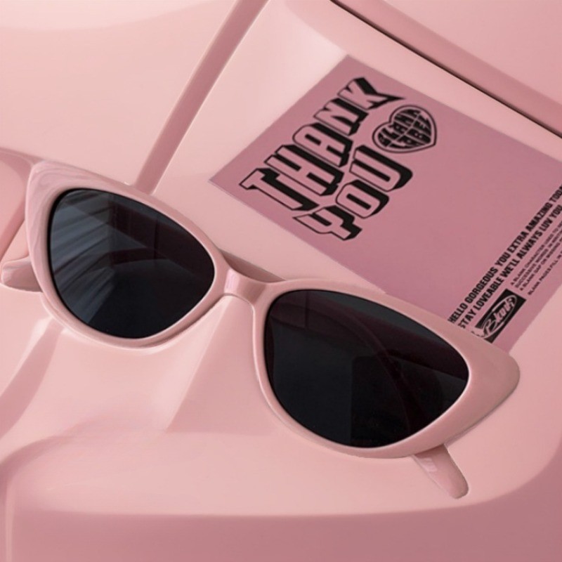 ย2เค แว่นกันแดดทรงแคทอายสีชมพูสําหรับผู้หญิงฤดูร้อนแว่นกันแดดใหม่ขั้นสูงสําหรับผู้ชายและผู้หญิงที่มีการป้องกันแสงแดด