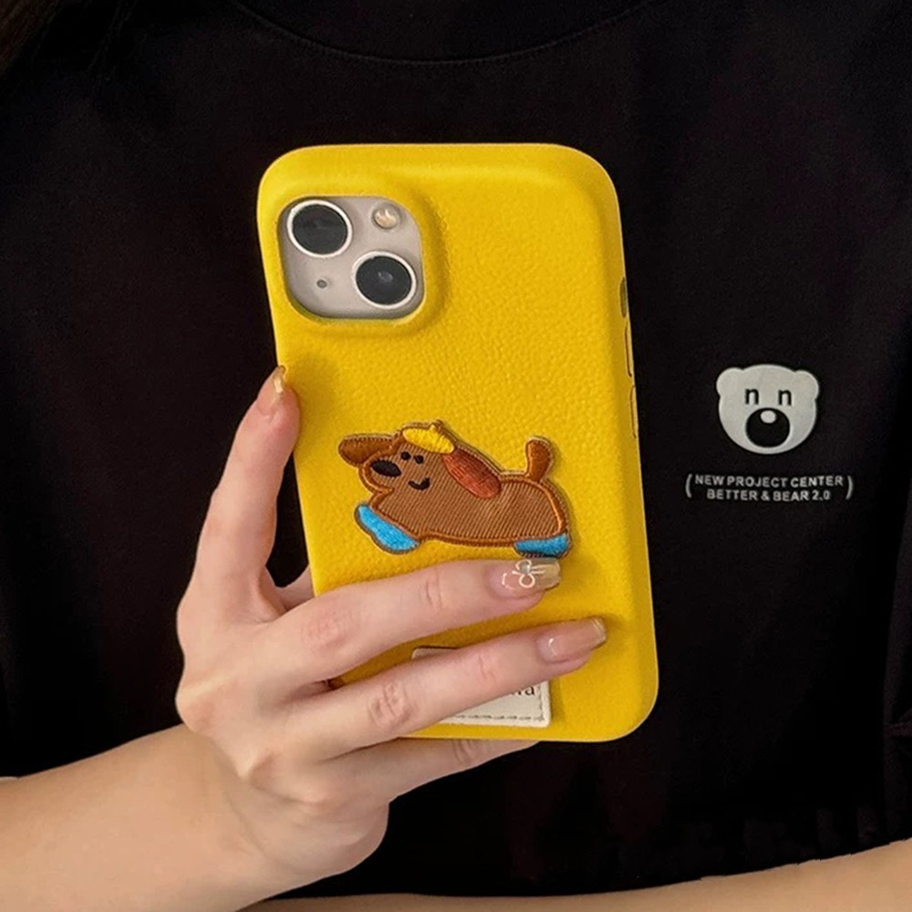 สีเหลืองปักปลอกสุนัขหนังเคสโทรศัพท์สําหรับ ไอโฟน 16โปรแม็กซ์ 16มือโปร 16บวก 15โปรแม็กซ์ 14 13 12 11โปรแม็กซ์ เต็มครอบคลุมกันกระแทกป้องกันปลอกนุ