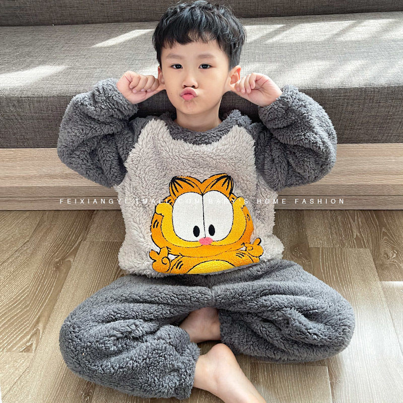 ชุดนอนเด็ก Boys Season Flange ขนแกะปะการังหนา 8 ปี Childre Children睡衣 男童季法兰加厚ปะการัง8套装中大小10家服2